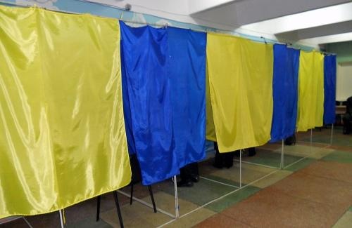 На вибори 17 липня вже зареєстровано 28 кандидатів в нардепи