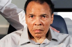 Легенда боксу Мухаммед Алі помер у віці 74 років