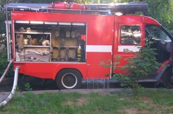 В Шевченківському районі столиці горить хрущівка. Фоторепортаж з місця події