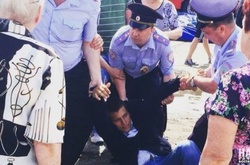 «Депутата» Алушти російські поліцейські катували сім годин 