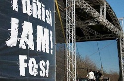 У Тбілісі священнослужителі зірвали рок фестиваль 