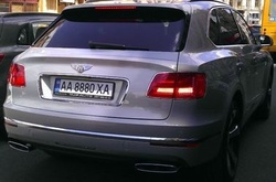 На дорогах Києва помічений позашляховик за 200 тисяч доларів