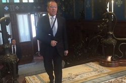 Стало відомо, де Лавров покалічив руку