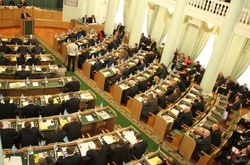 Хмельницька облрада не послухалася Порошенка: депутати вимагають договірних відносин із Києвом