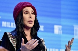 ЗМІ пишуть про передсмертний стан здоров'я легендарної Шер