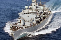 Корабель ВМС Великобританії перехопив російський підводний човен у Північному морі