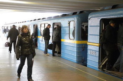 П'яний пасажир метро напав на поліцейського