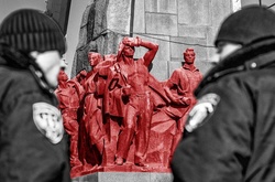 Дух времени: Объекты, подлежащие декоммунизации, в серии фотографий Никиты Юренева