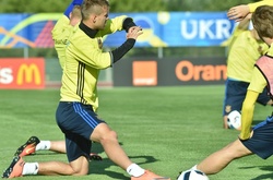  Збірна України провела відкрите тренування у Франції