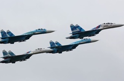 Росія знову «грає м’язами» в Чорному морі: в повітря піднімались бомбардувальники та винищувачі