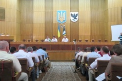 Івано-Франківська облрада обурена відсутністю реформ і вимагає договірних відносин із центром