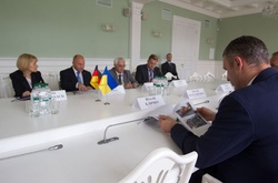 Кличко готується до зими. Столиця отримає від Німеччини ще 15 снігоприбиральних машин