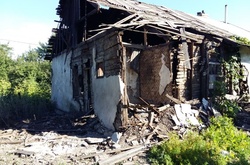 Сьогодні вночі обстріляли Торецьк на Донбасі: фото наслідків