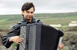 Акордеоніст Завадський, якого сьогодні випустили з СІЗО, оголосив дату першого концерту