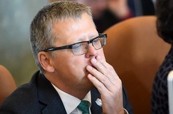 Приводом для відставки латвійського міністра стала безкоштовна операція