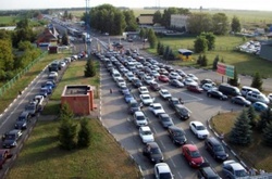 На кордоні з Польщею у чергах застрягли 1170 автомобілів