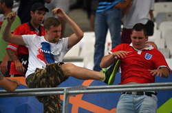 ЗМІ: Франція депортує групу російських уболівальників 