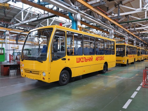 В Україні почали випускати шкільні автобуси за стандартом Євро-5 (ФОТО)
