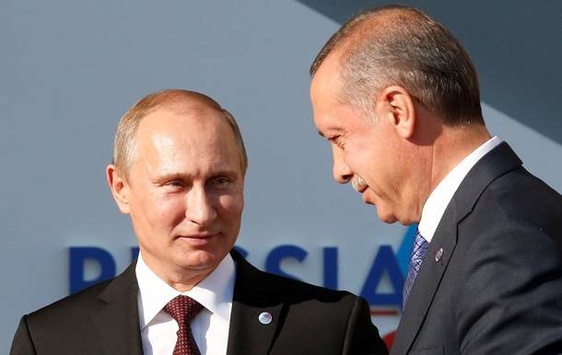 Туреччина зробила перший крок до примирення: Ердоган привітав Путіна з Днем Росії   