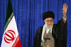 Верховний лідер Ірану пригрозив «спалити» ядерну угоду, якщо США порушуватимуть її