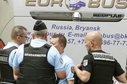 Французи заарештували автобус з росіянами, від рук яких міг загинути англійський уболівальник