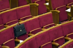 Аваков грубо обізвав депутатів, які полетіли на футбол замість роботи в Раді