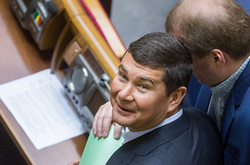 Антикорупційне бюро просить зняти недоторканність з Онищенка