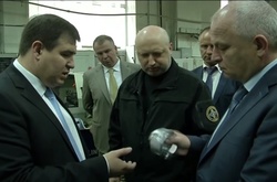 Турчинов має намір залучити до виробництва боєприпасів 800 підприємств 