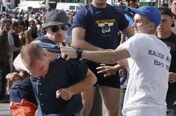 Російський МЗС викликав посла Франції через затримання ультрас