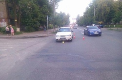 У столиці водій на переході збив двох дітей