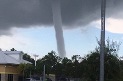 На Багамських островах пронісся торнадо