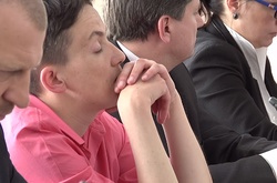 Савченко заснула на комітеті з питань нацбезпеки
