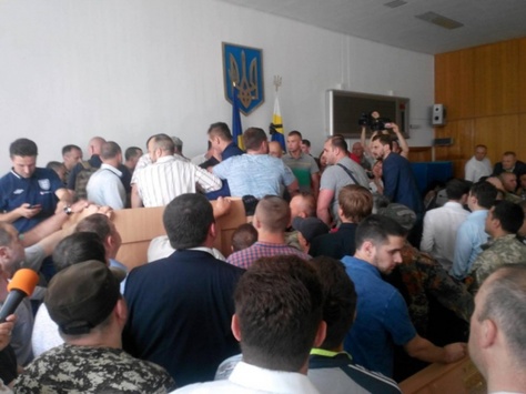 Депутати Рівненської облради побилися під час сесії 