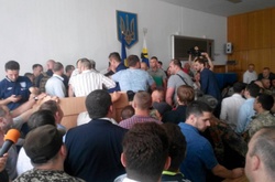 Депутати Рівненської облради побилися під час сесії 