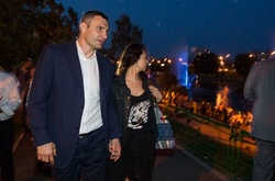 Кличко: «До кінця літа на Русанівському каналі запустять ще чотири фонтани»