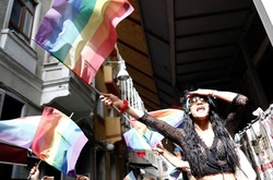 У Стамбулі поліція розігнала сльозогінним газом ЛГБТ-марш 