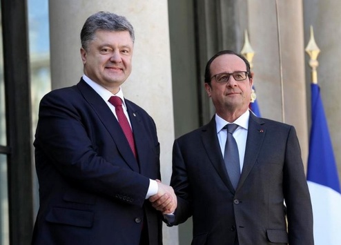 Порошенко просить Олланда не скасовувати санкції проти Росії до повної деокупаціі Криму і Донбасу