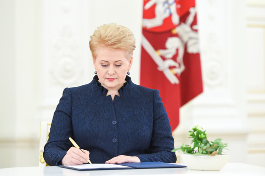 Литва посилює армію. Грібаускайте підписала закон про обов’язкову військову службу