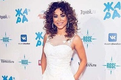 Ани Лорак столкнула российскую звезду в бассейн