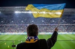 Порошенко прийшов на матч підтримати українську збірну 