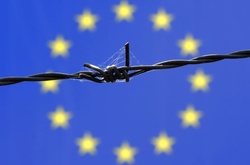 Уряд Угорщини закликав зупинити мігрантів через проведення референдуму