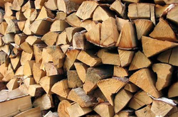 Окупаційна влада закликала кримчан запасатись дровами