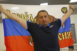 Франція вдруге депортувала лідера російських фанів