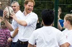 Шестилетняя девочка предложила принцу Гарри руку и сердце