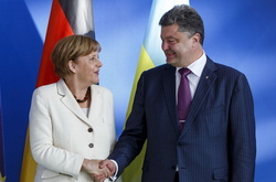 Порошенко обговорив із Меркель підготовку до саміту НАТО