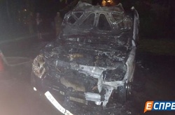 У Києві горіли декілька автомобілів: поліція розглядає версію підпалу