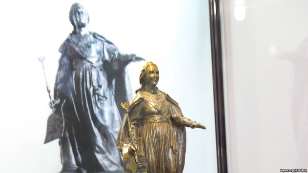 Окупаційна влада почала встановлення в Сімферополі пам'ятника Катерині II (ФОТО)
