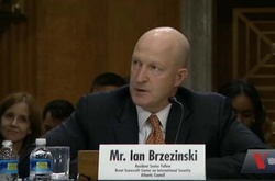 Американський експерт пояснив у Сенаті, чому Україні і Грузії потрібна зброя