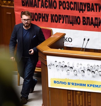 Лозовий звинуватив «Народний фронт» у підкупі виборців. Яценюк поки мовчить