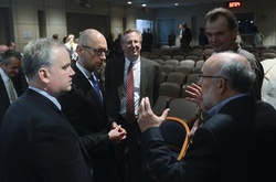 Яценюк у Вашингтоні сходив у кіно